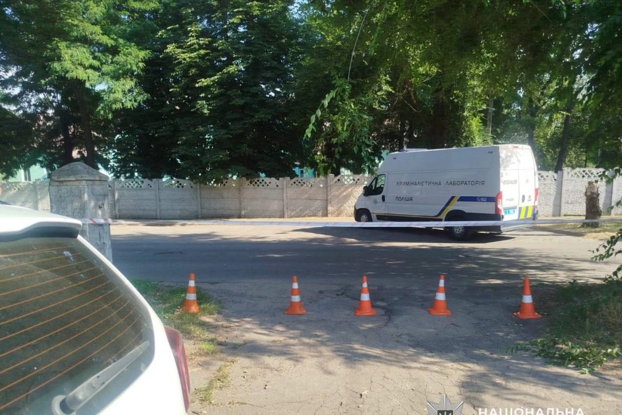 У Кам’янському чоловік кинув гранату в співробітника ТЦК та поліцейського: що відомо