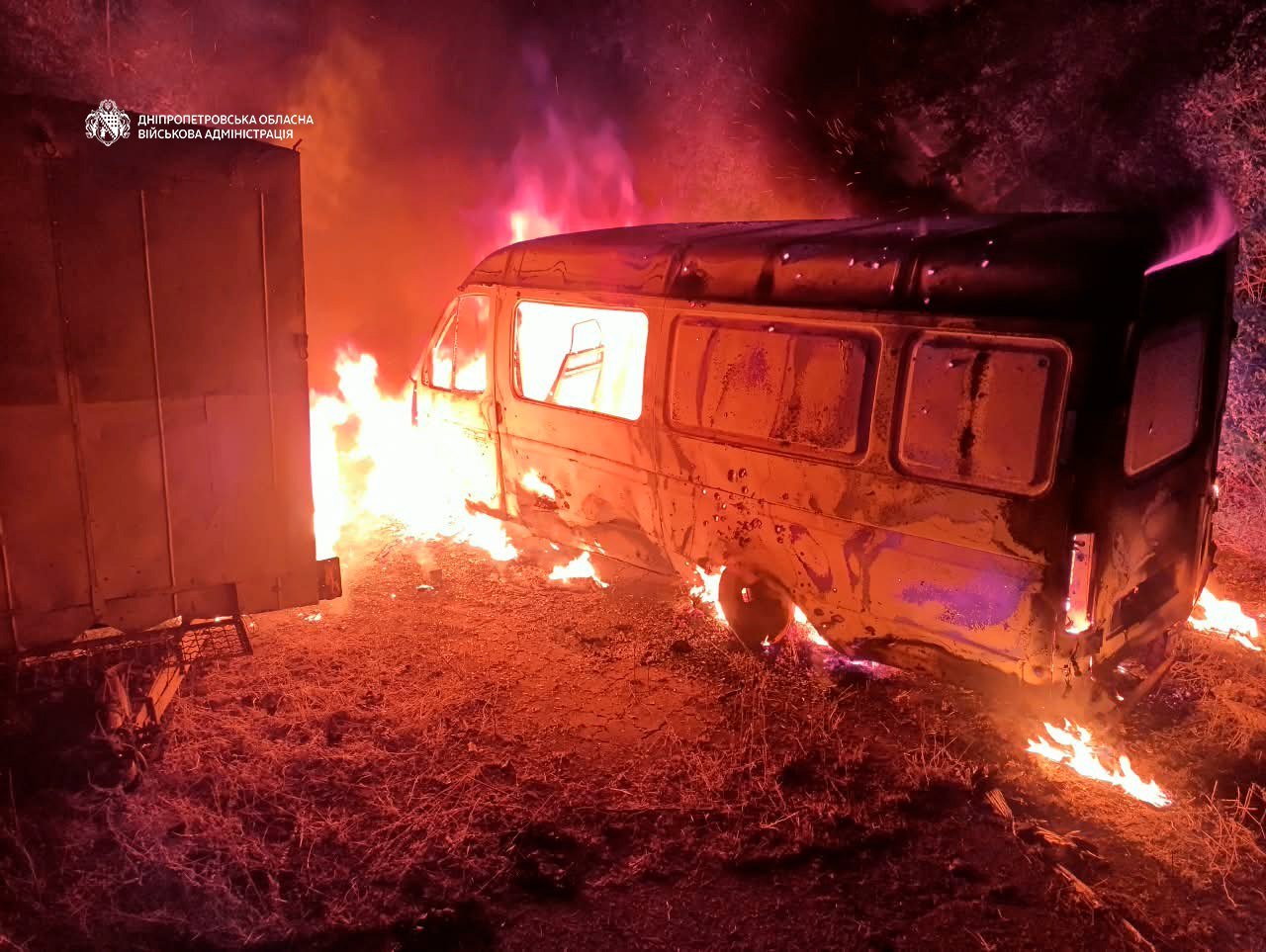 В Днепропетровской области после ночных атак возникли пожары: какие общины пострадали