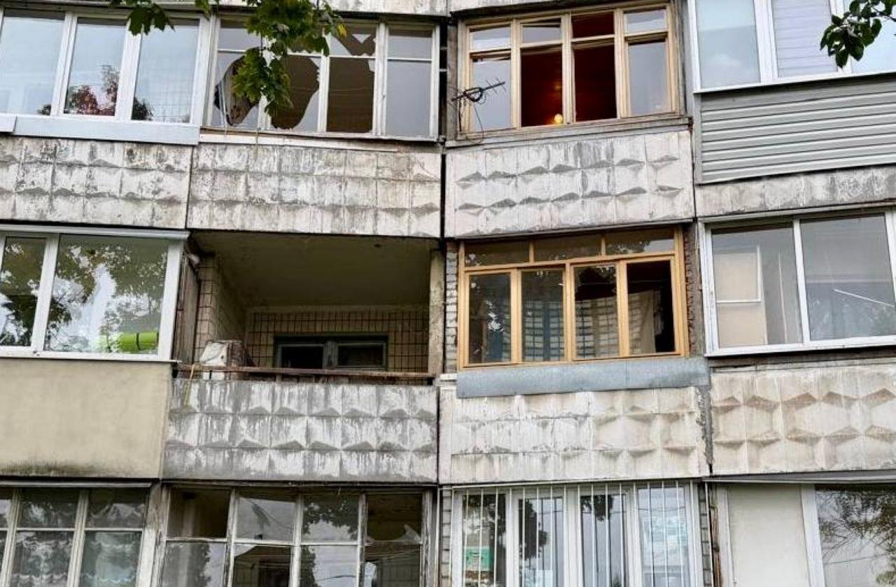 Повреждены многоэтажки и гимназия на Победе: Филатов показал последствия утренней атаки на Днепр