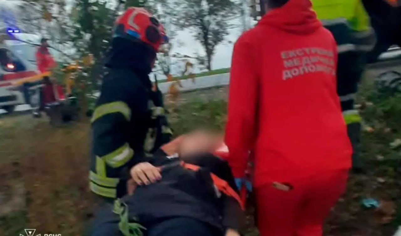 Трьох пасажирок викинуло у вікно: стали відомі подробиці смертної ДТП у Дніпрі