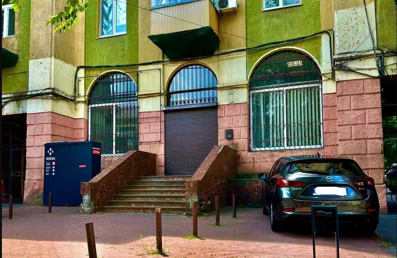 У Дніпрі хочуть списати з баланcу КП п’ятиповерхівку 1935 року в центрі міста