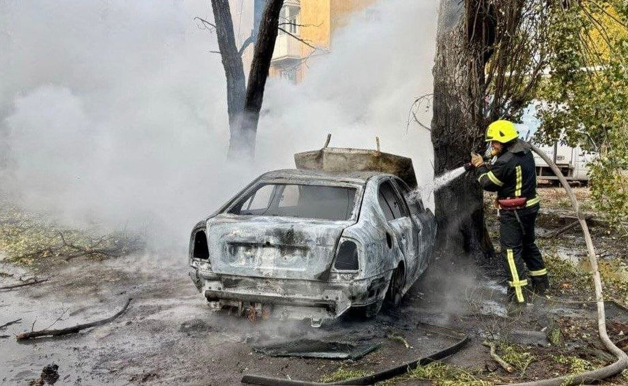 Росіяни вдарили безпілотником по Павлограду: є загиблий, серед поранених двоє дітей