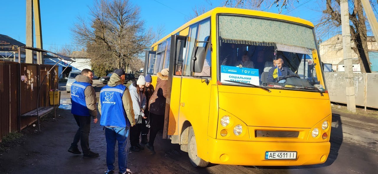 У громаді на Дніпропетровщині відновлюють рух безкоштовних соціальних автобусів
