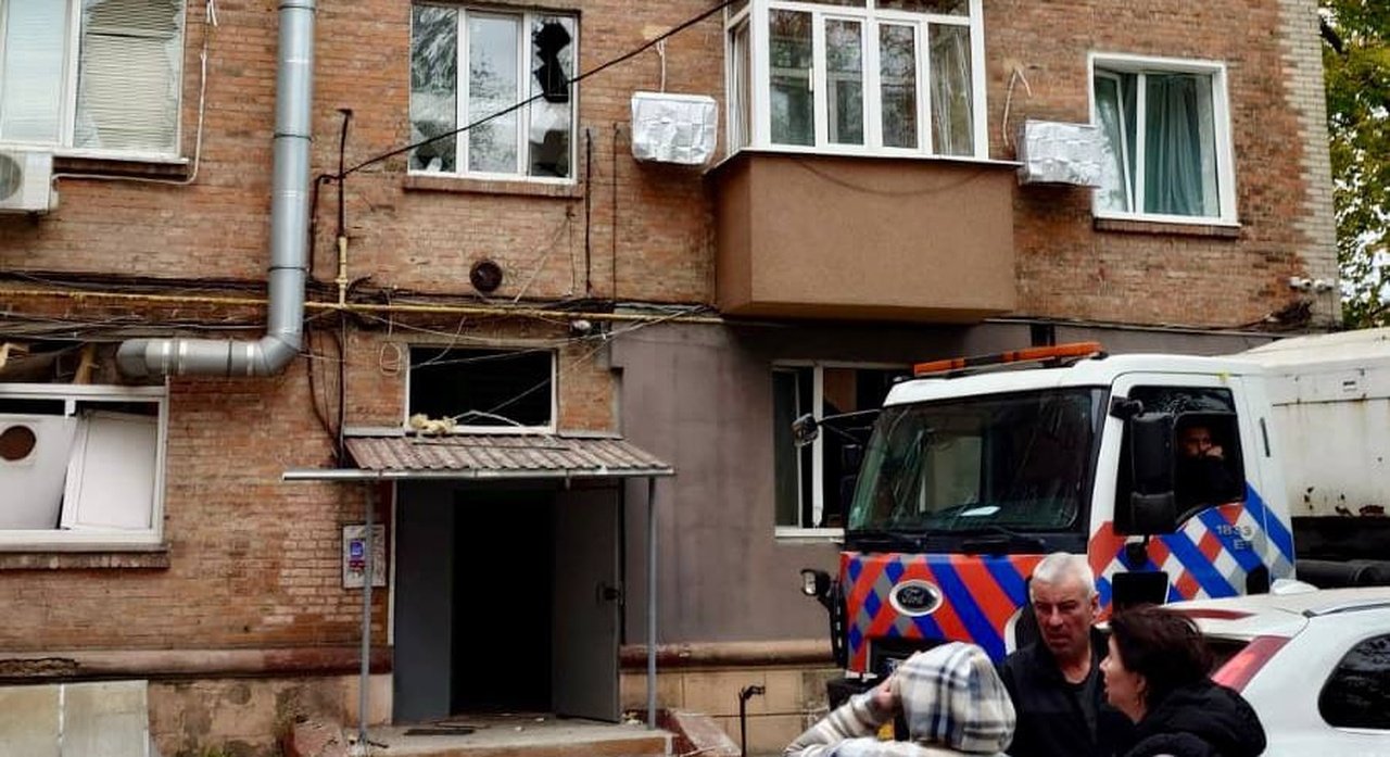 П’ять багатоповерхівок і школа постраждали внаслідок атаки на Дніпро